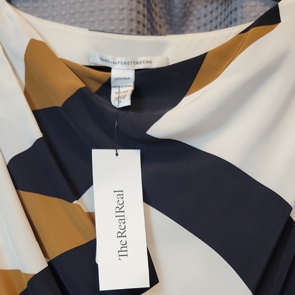 Diane Von Furstenberg Silk Geometric Print Dress Size 8 - Picture 3 of 5